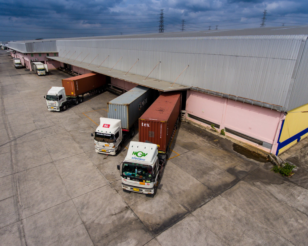 pic-distribution-center-01